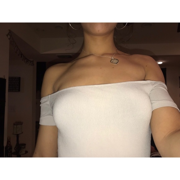 FOREVER 21 OFF THE SHOULDER CREAM BODYSUIT - Picture 1 of 4